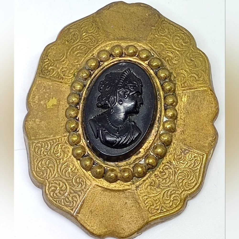 * vintage antique Victorian large brass cameo brooch pin